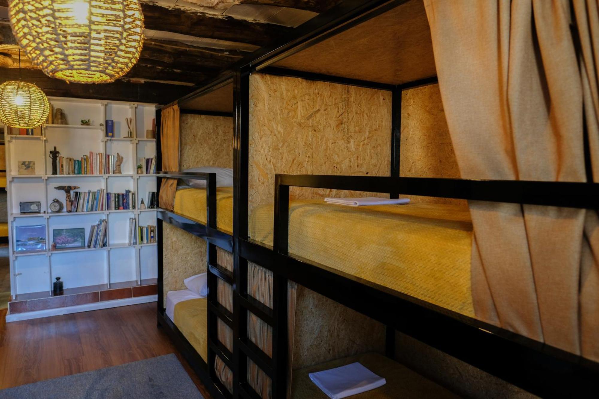 Loving Strangers Hostel Мадалена Екстериор снимка
