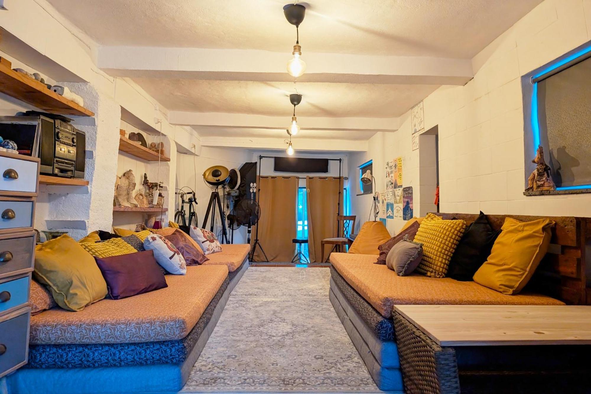 Loving Strangers Hostel Мадалена Екстериор снимка